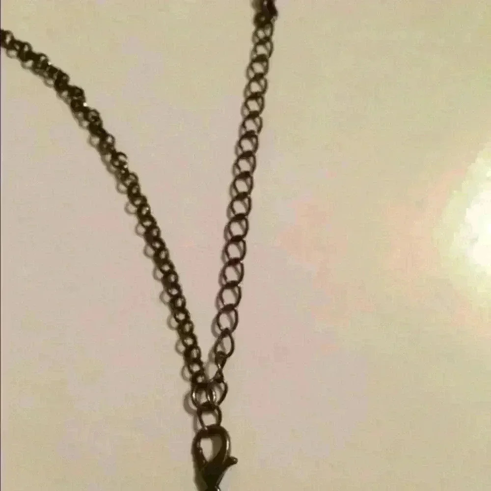 πHeart Necklace π - Picture 4 of 4